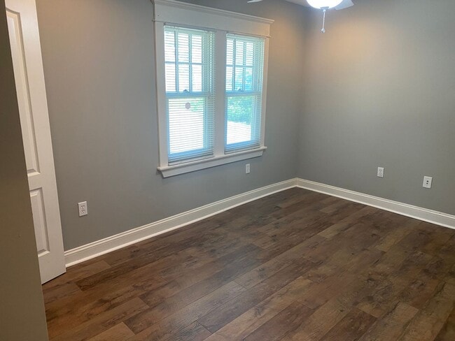 Foto del edificio - 34th Street Duplex