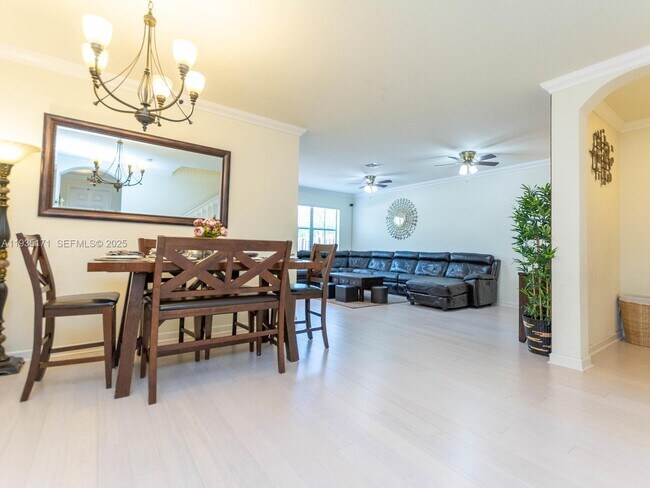 Foto del edificio - 12320 S Village Cir