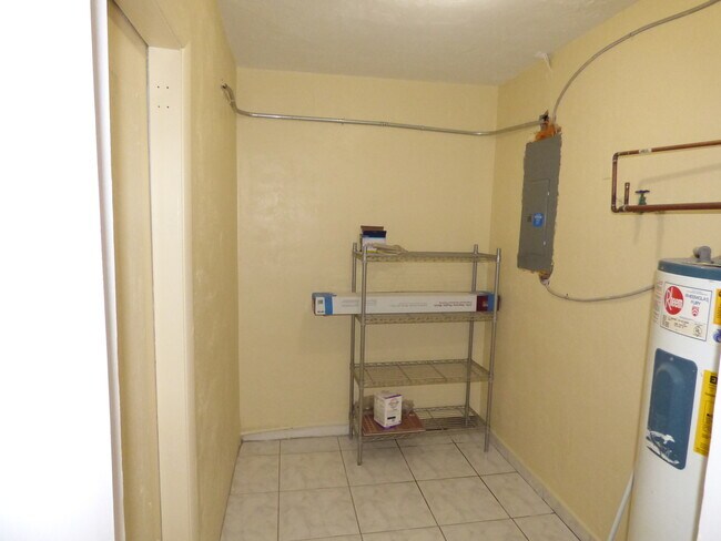 Foto del edificio - Port Charlotte convenience