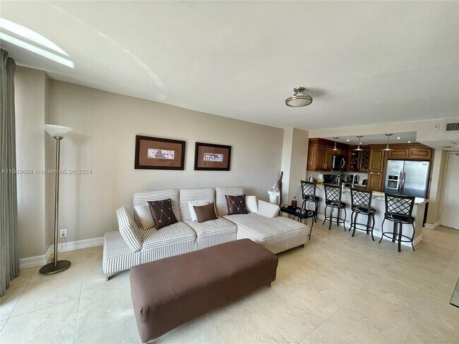 Foto del edificio - 20301 W Country Club Dr