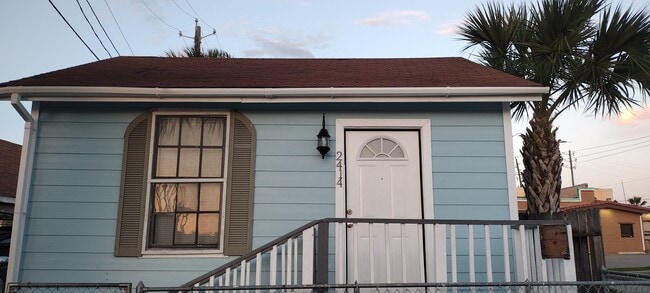 Building Photo - 2414 Grover Ave