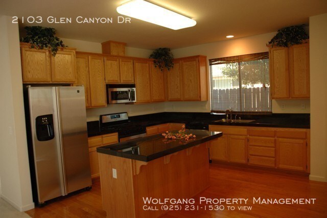 Building Photo - 2103 Glen Canyon Dr