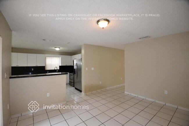 Building Photo - 621 SW 176th Ave