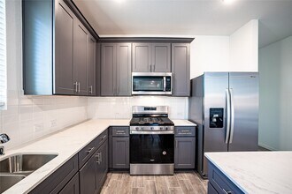 Building Photo - 5135 Persimmon Peak Pl