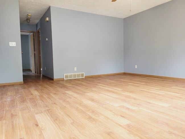 Foto del edificio - 1217 Warren Ln