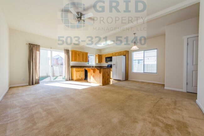 Foto del edificio - Beautiful 3BR Townhome