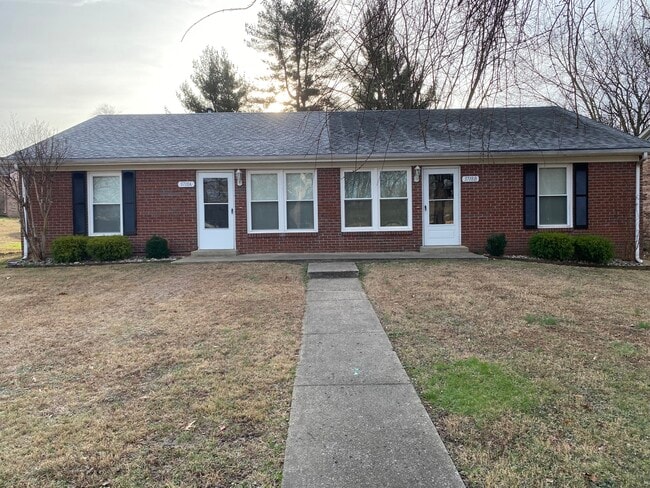 Building Photo - 3718 Creekside Ct