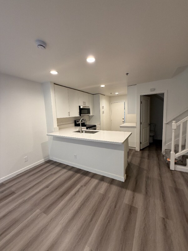 Foto del edificio - 725 W Fletcher Ave