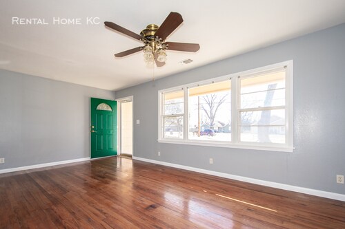 Foto del edificio - 712 N Walker Ln