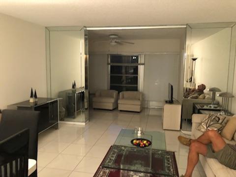 Foto del edificio - 10 Willowbrook Ln