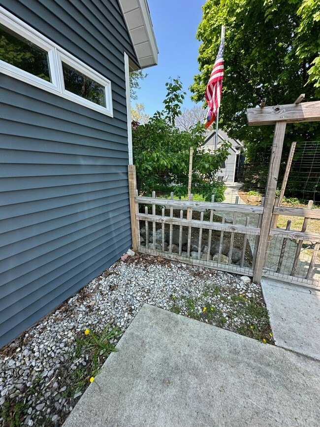 919 S Union St, Traverse City, MI 49684 House Rental in Traverse City