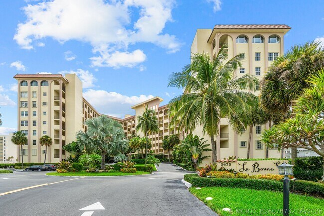Foto del edificio - 3475 S Ocean Blvd