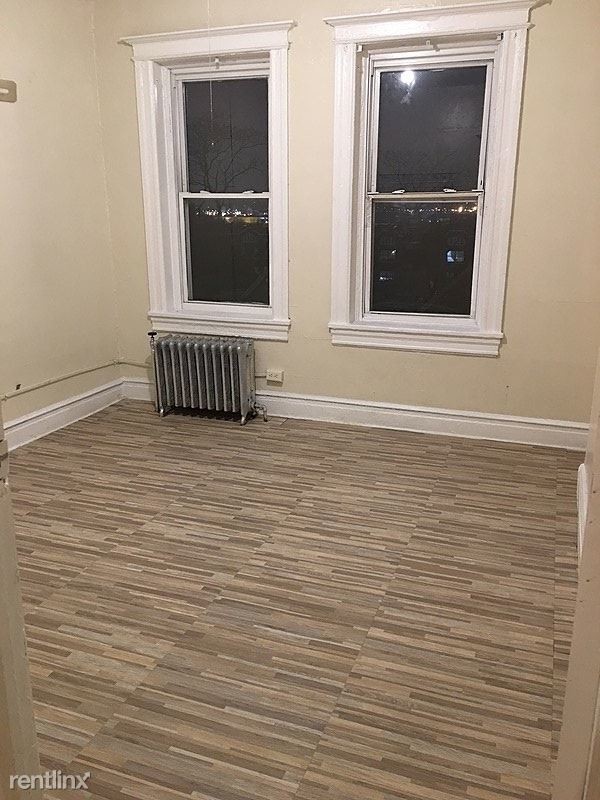 Building Photo - 2 br, 1 bath Apartment - 100 Romaine Avenue 1