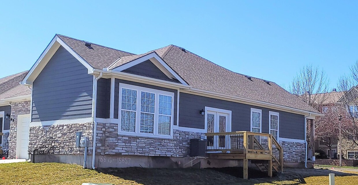 Primary Photo - New townhome in Blue Valley School District