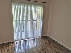 Foto del edificio - 10103 Courtney Palms Blvd