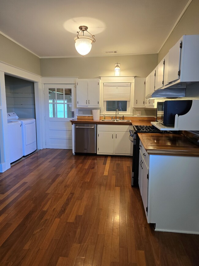 Kitchen - 1377 Vance Ave