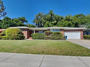Building Photo - 1332 Arlingwood Ave