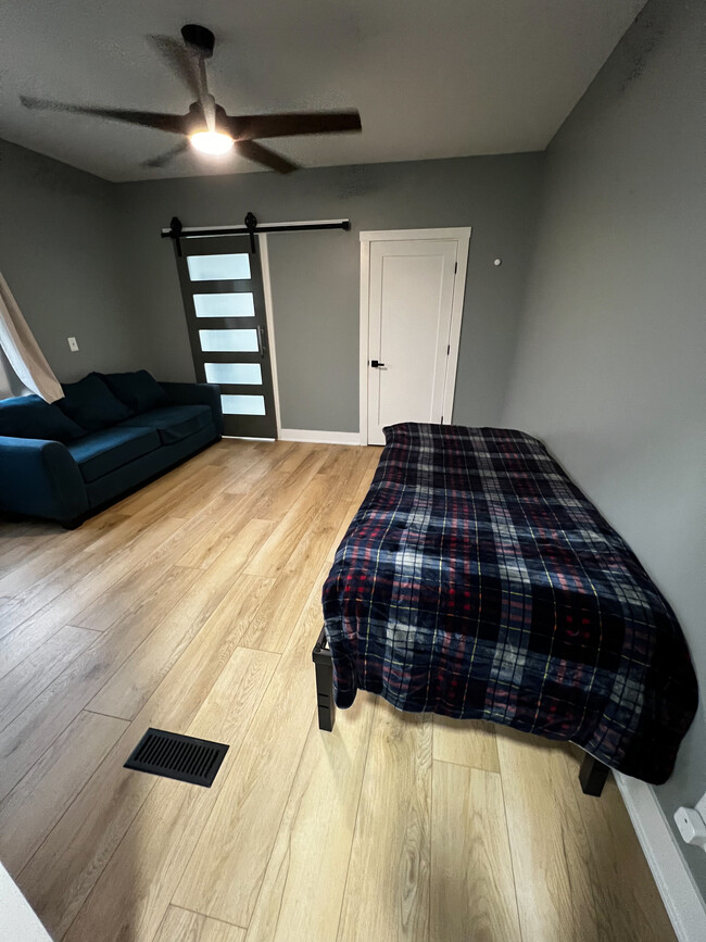 Living Area - 422 Locust St