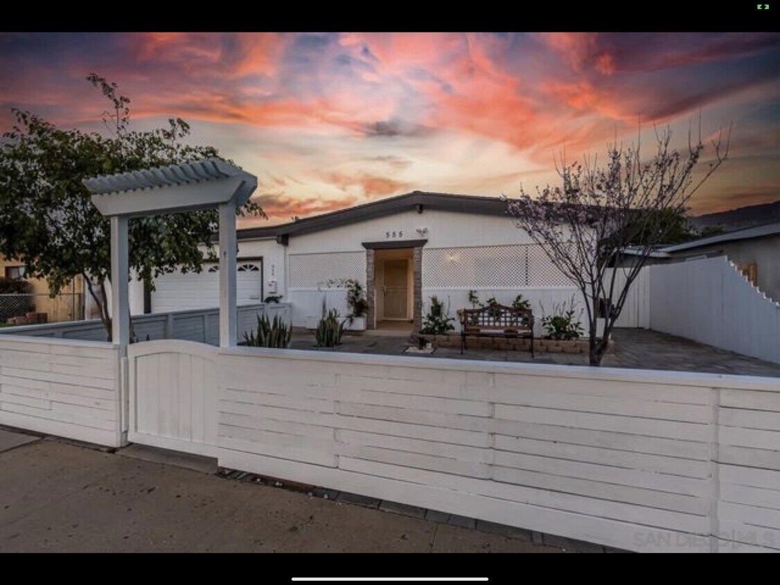 Foto principal - 555 Marble St
