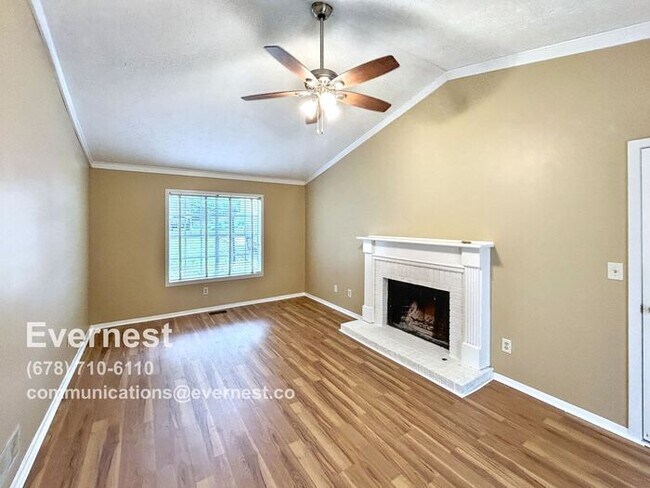 Foto del edificio - 4-Bedroom, 3.5-Bath Home in a Relaxing Nei...