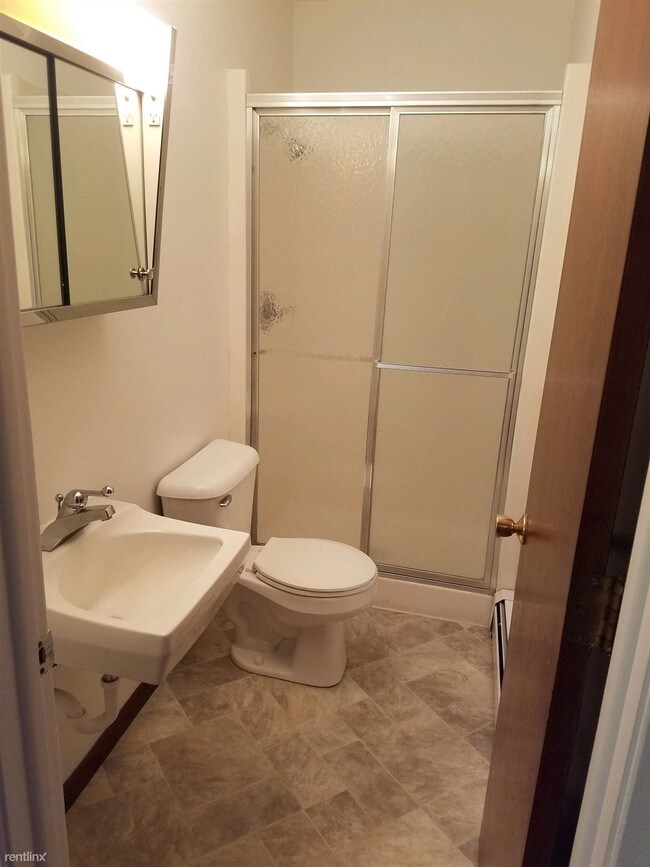Building Photo - 3 br, 2 bath  - Birch Acres Apartments 8
