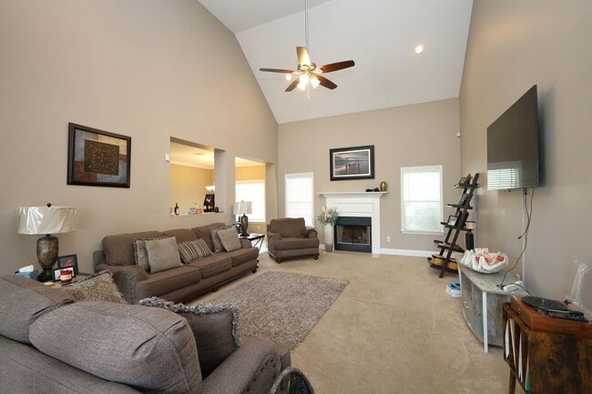 Building Photo - 2401 Rankin Cir