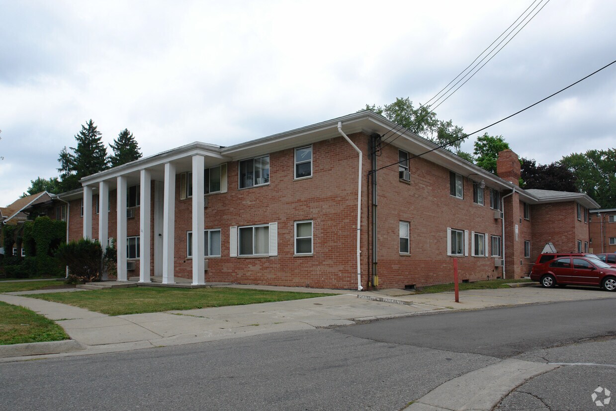 Foto principal - AppleTree Apartments