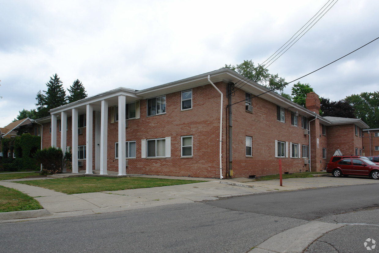 Primary Photo - AppleTree Apartments