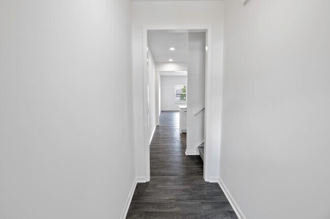 Foto del edificio - 7446 Hartsfield Dr