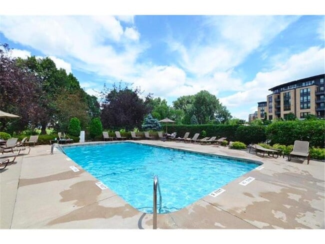 Building Photo - 4860 Park Commons Dr