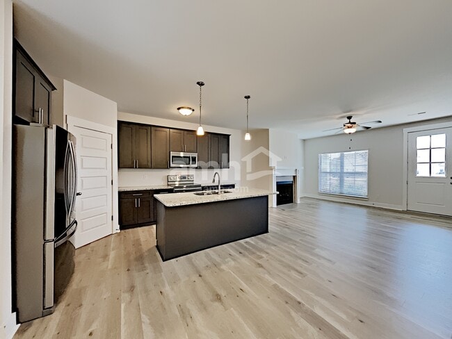Building Photo - 318 Charity Ln