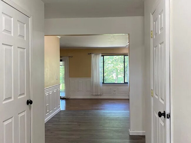 Building Photo - 2793 Athena Dr