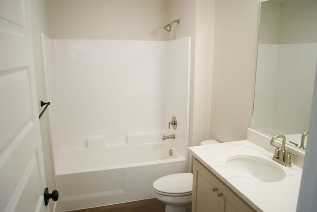 Foto del edificio - Brand-new 4 Bed, 2.5 Bath Townhome in Idaho Falls!