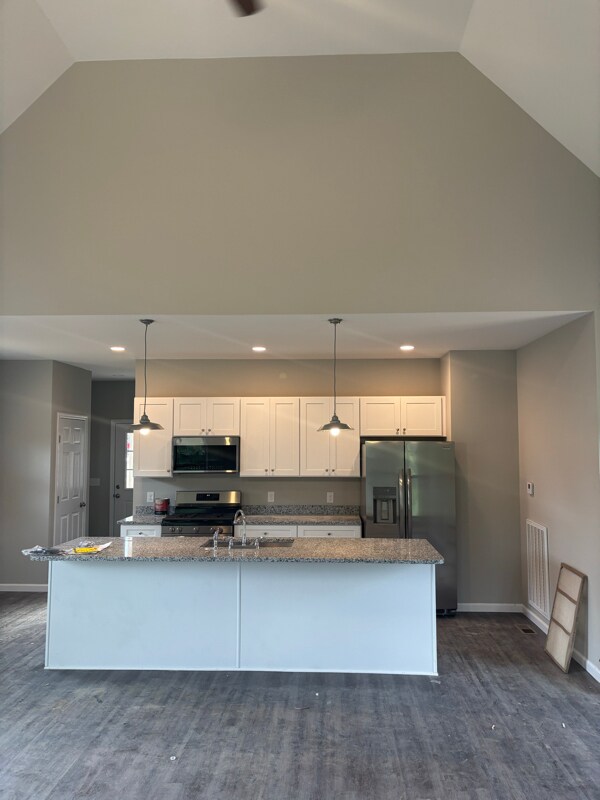 Building Photo - 233 Cherokee Dr