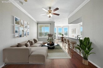 Building Photo - 7575 Kirby Dr