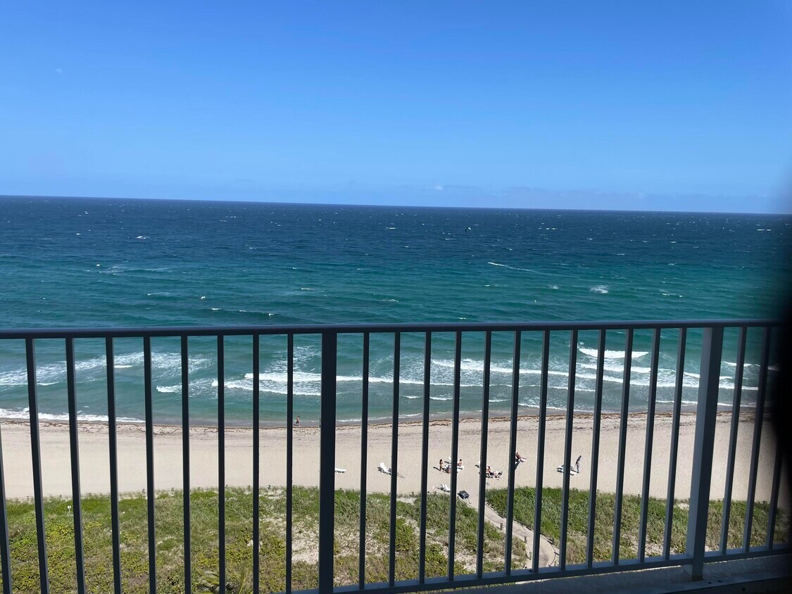 Foto principal - 3000 S Ocean Blvd