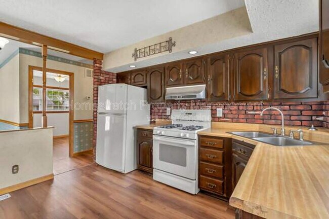 Building Photo - 10527 Prestwick Dr