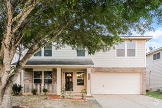 Building Photo - 5027 Oak Briar Ln