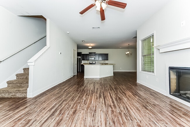 Foto del edificio - 1020 Allegiance Dr