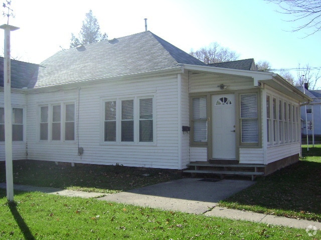 Building Photo - 209 W Eureka St