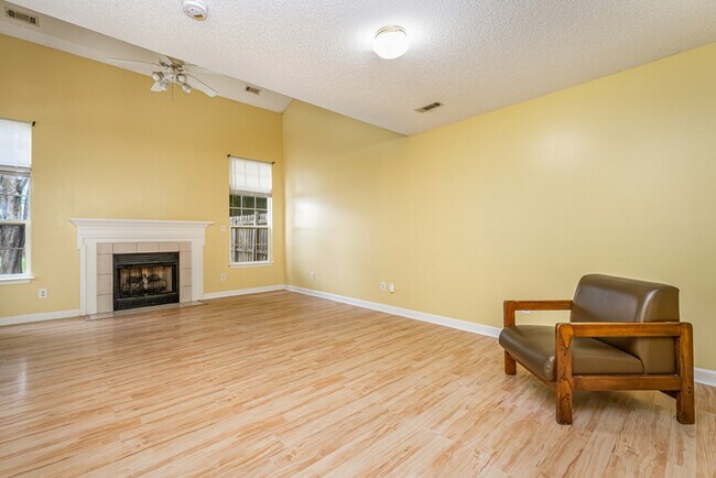 Building Photo - 9026 Tibble Creek Way