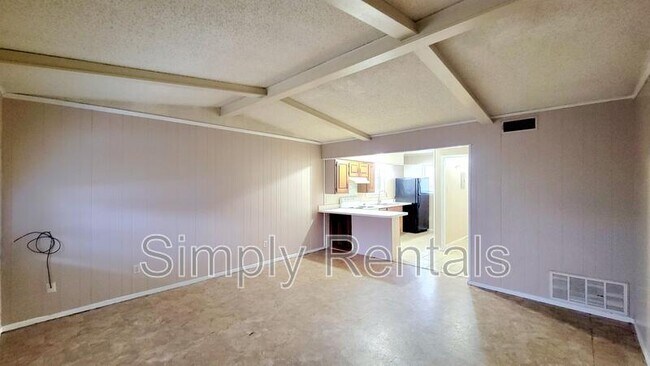 Foto del edificio - 400 Bill Bradford Rd