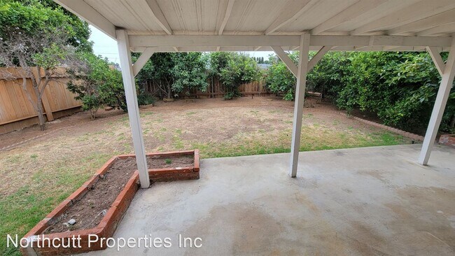Building Photo - 3 br, 2 bath House - 5675 Camber Dr.