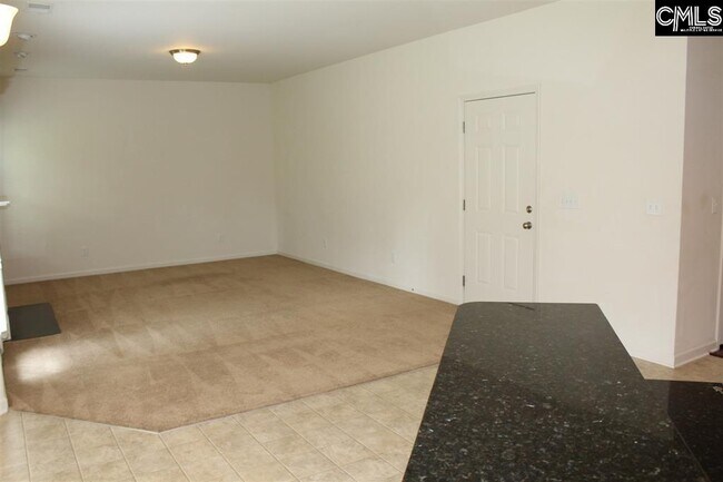 Building Photo - 351 Pinnacle Dr
