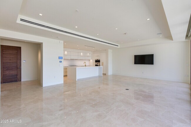Foto del edificio - 6587 N Palmeraie Blvd