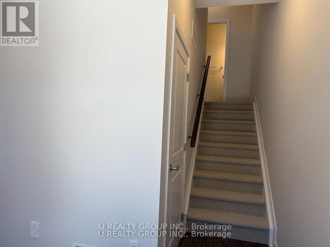 Photo du bâtiment - 415 Jewelwing Private