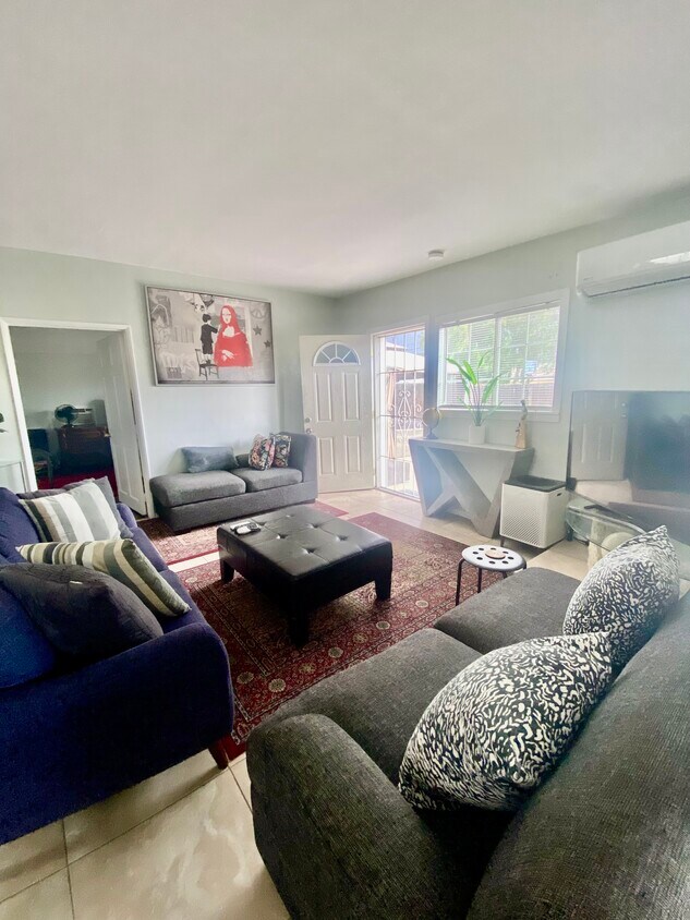 10960 Penrose St, Sun Valley, CA 91352 Townhome Rentals in Sun Valley