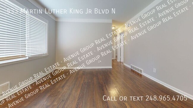 Foto del edificio - 533 Martin Luther King Jr Blvd N