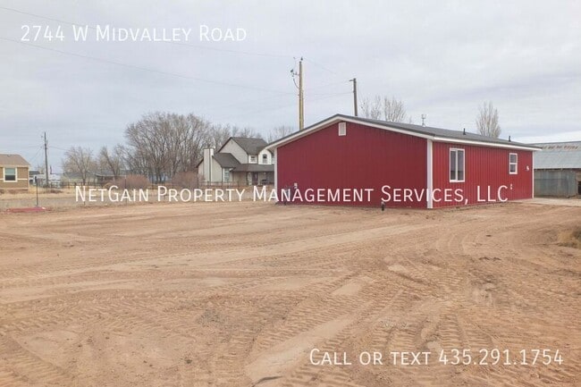 Building Photo - 2744 W Midvalley Rd