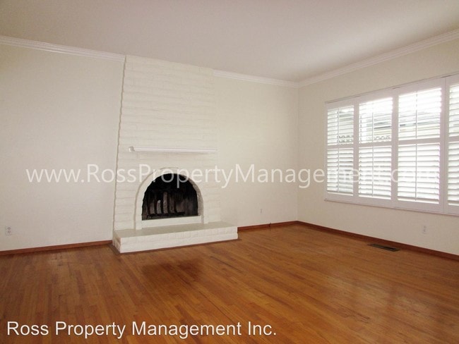 Foto del edificio - 6208 Garner Ct